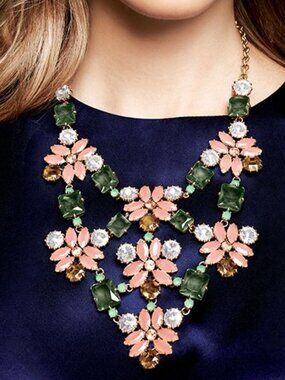 Vintage Stella & Dot Fleurette Statement Necklace , NOS, In original box